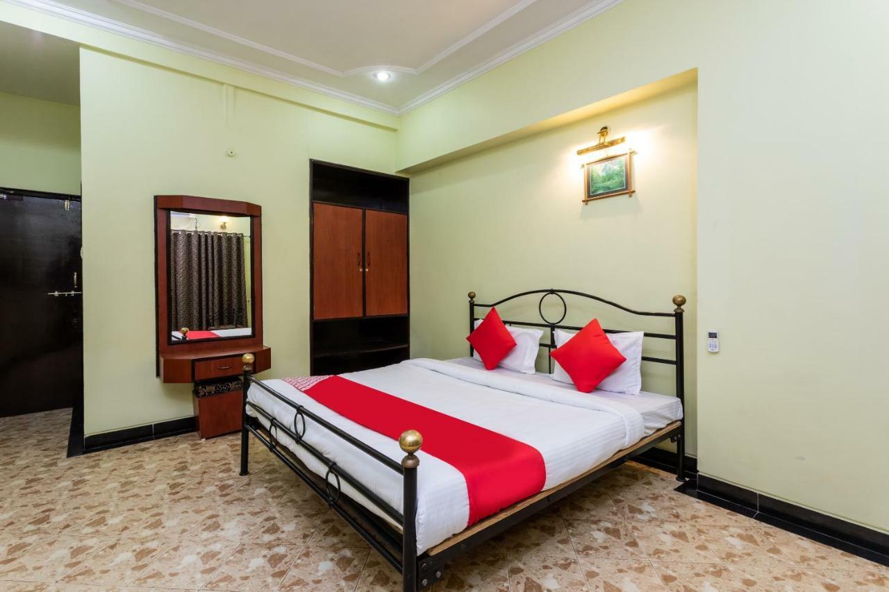 Oyo 38142 Girdhar Mahal Otel Indore Dış mekan fotoğraf