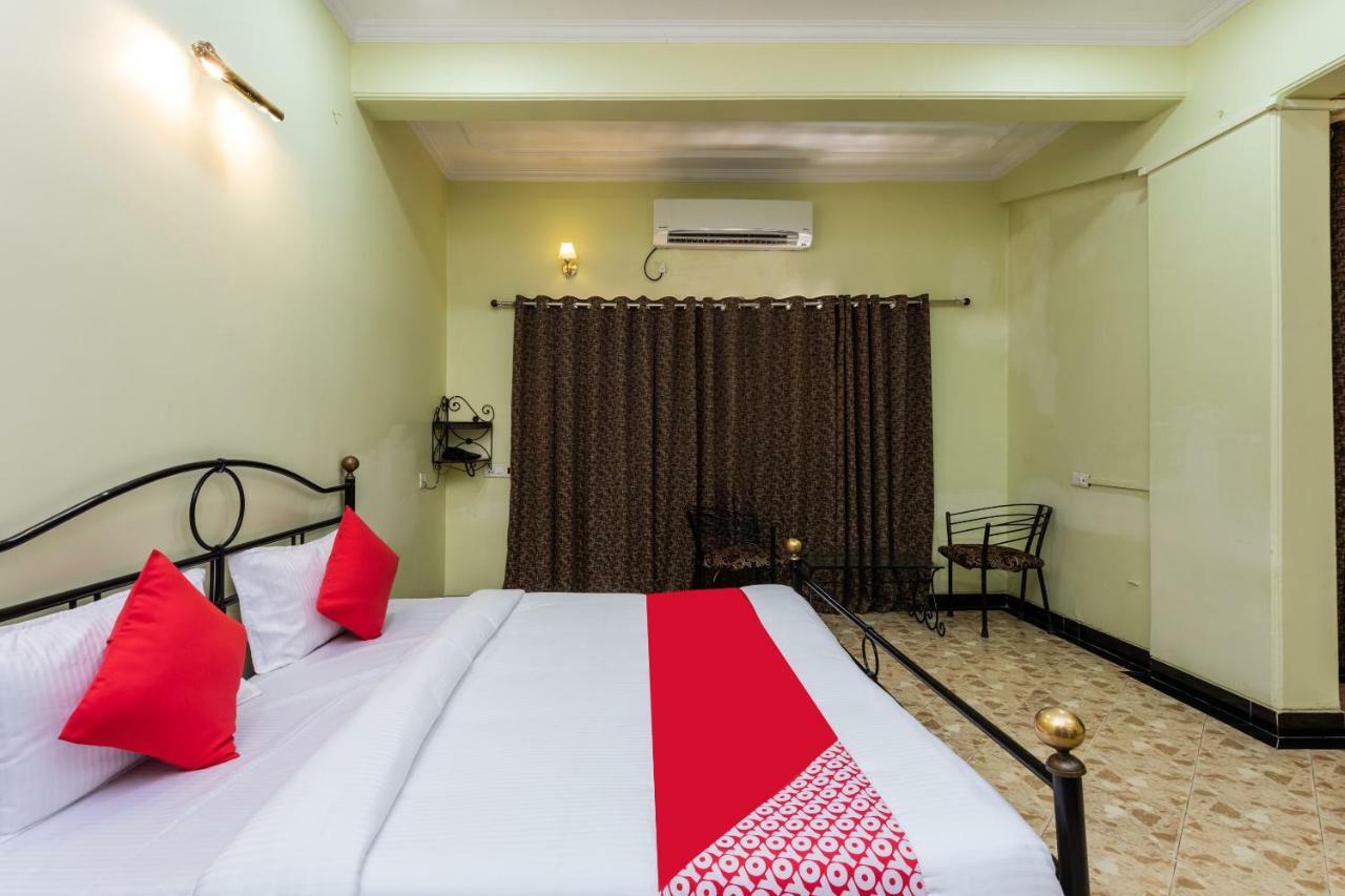 Oyo 38142 Girdhar Mahal Otel Indore Dış mekan fotoğraf