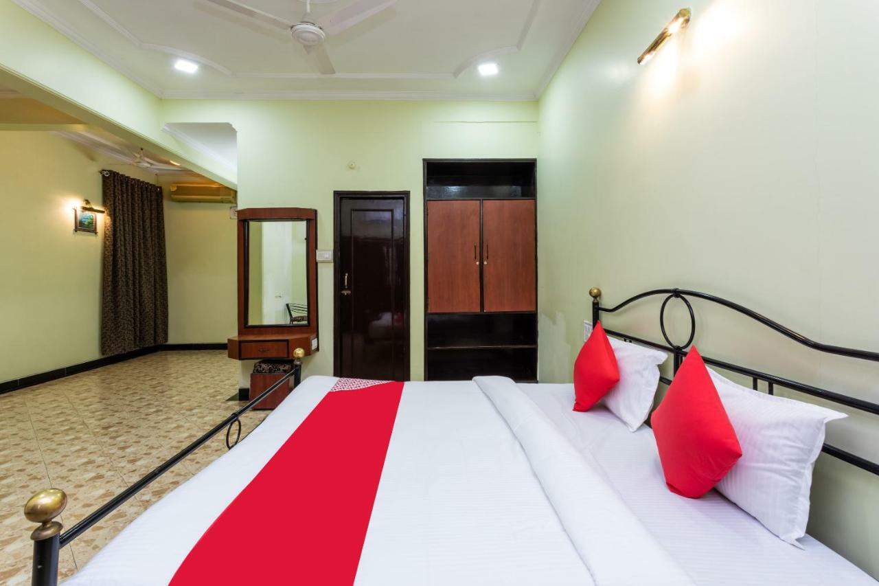 Oyo 38142 Girdhar Mahal Otel Indore Dış mekan fotoğraf